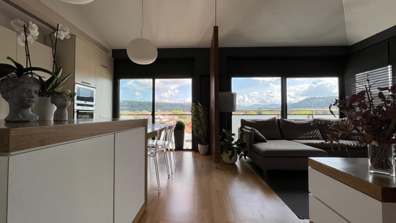 Atico De Diseno Con Terraza En El Centro De Olot 아파트 외부 사진