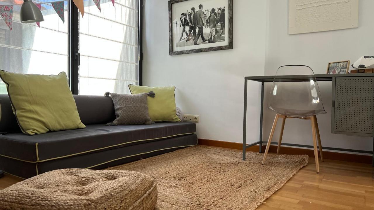 Atico De Diseno Con Terraza En El Centro De Olot 아파트 외부 사진